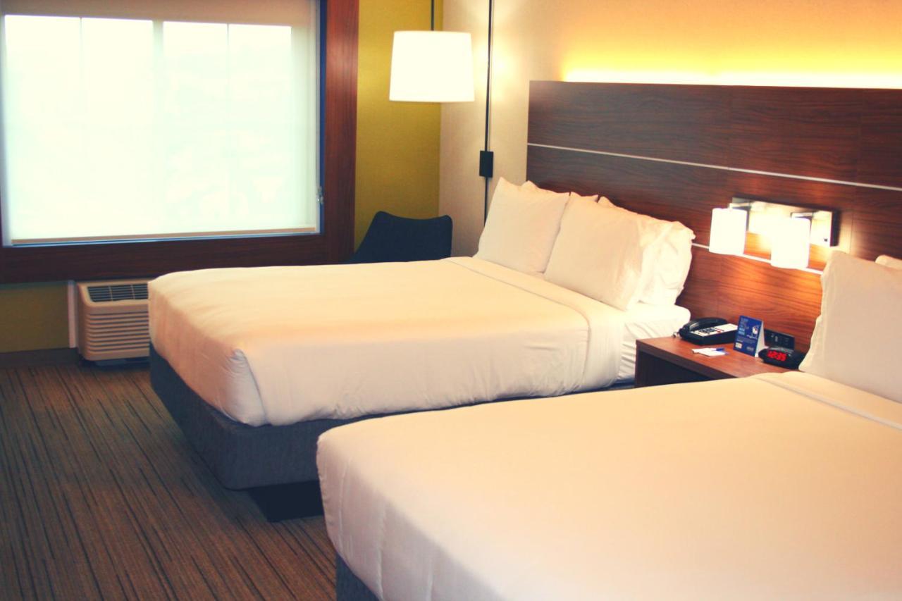 Holiday Inn Express Hotel & Suites Marina By Ihg Exterior foto
