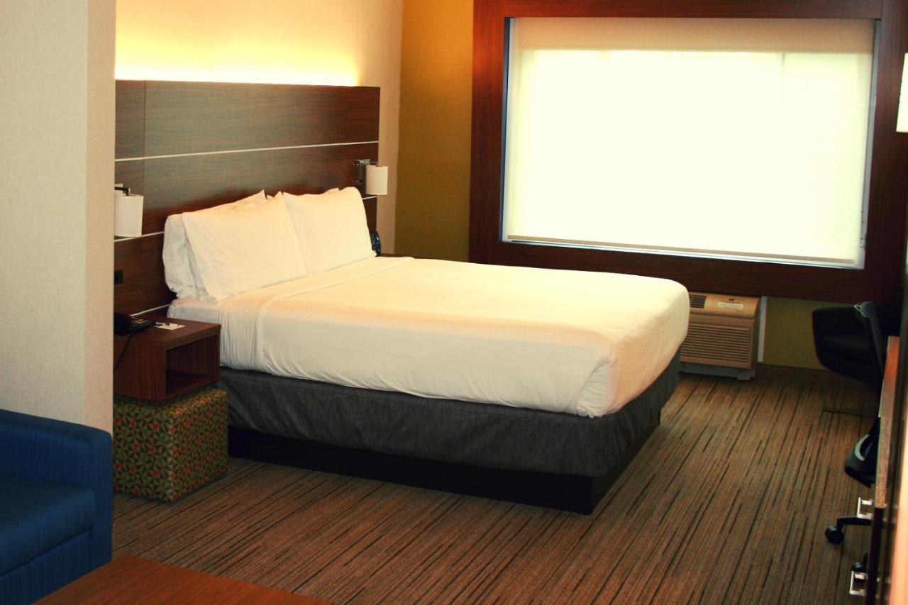 Holiday Inn Express Hotel & Suites Marina By Ihg Exterior foto