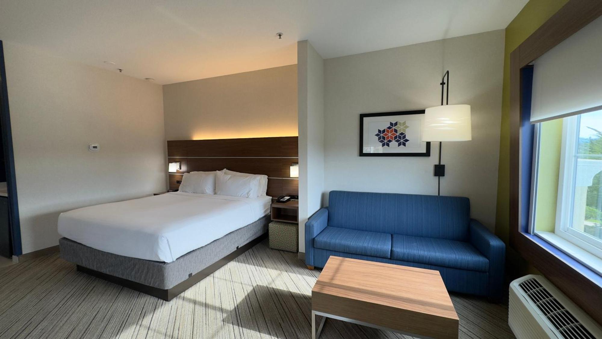 Holiday Inn Express Hotel & Suites Marina By Ihg Exterior foto